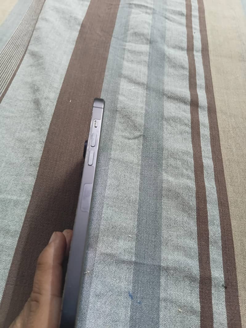 Apple iPhone 14 Pro Max 1