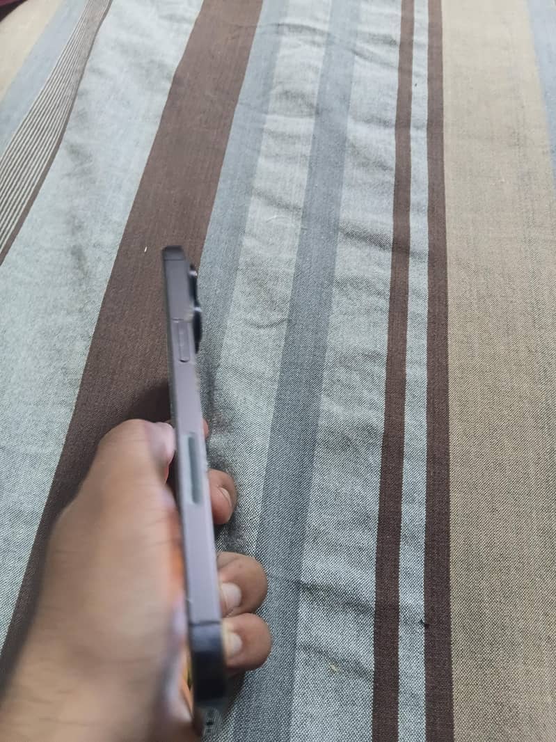 Apple iPhone 14 Pro Max 2