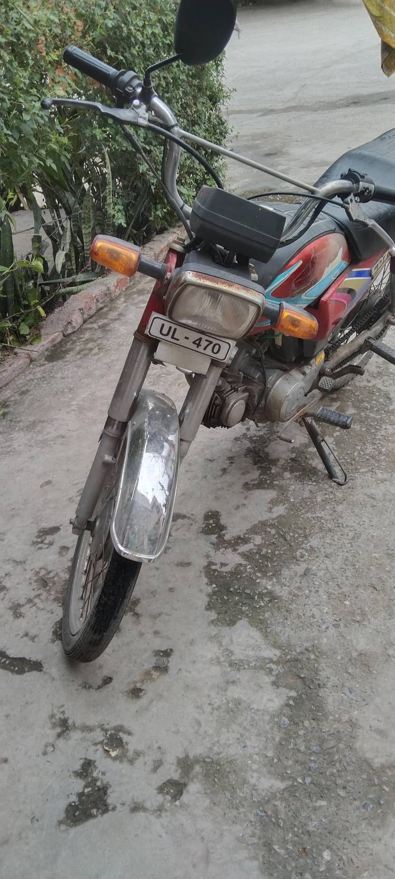 CD 70 2010 model 6