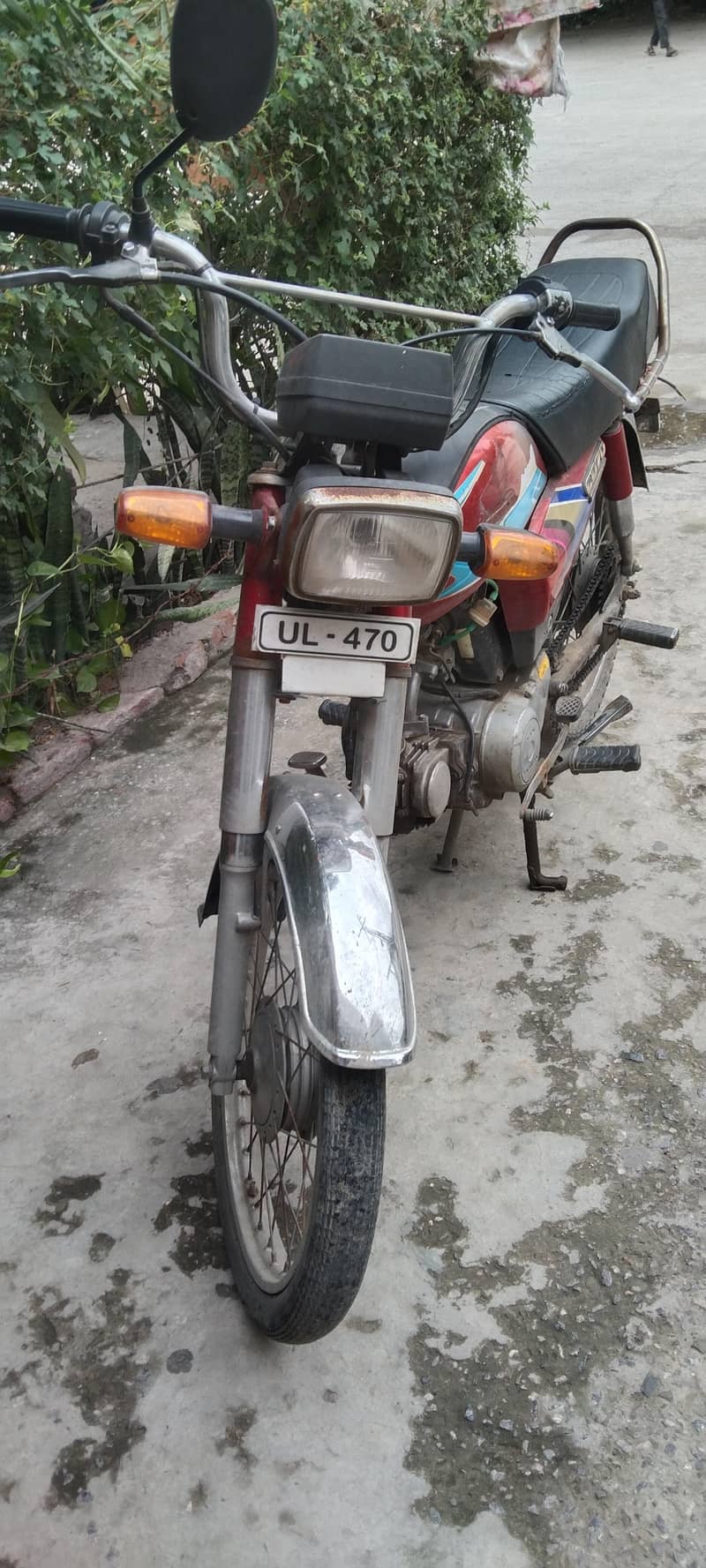 CD 70 2010 model 8