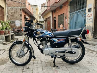 Honda CG 125 2025