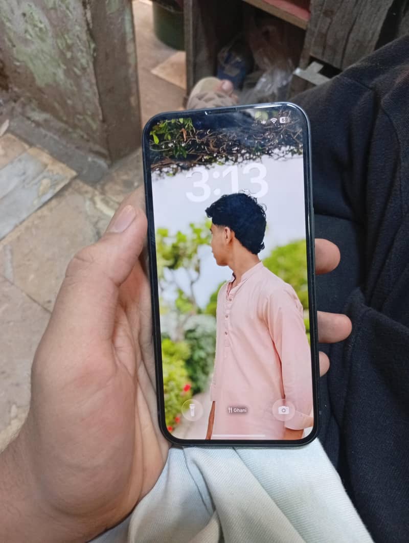 Apple iPhone 14 4