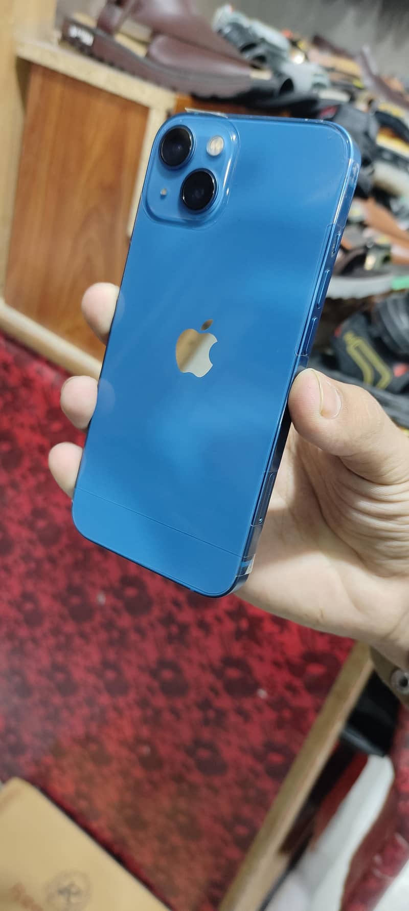 Apple iPhone 13 1