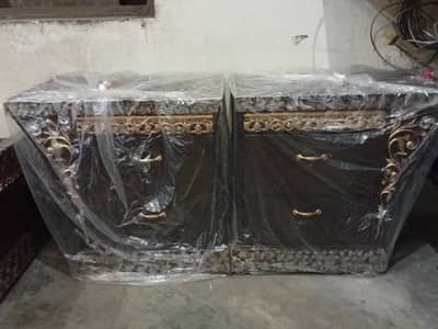 Bed with dressing and side tables