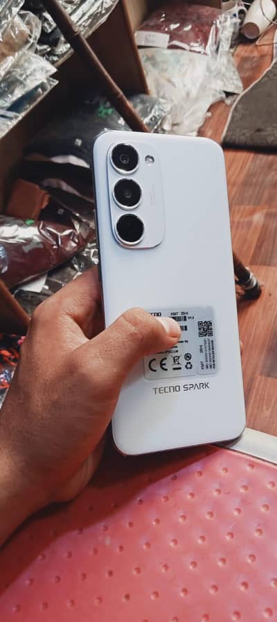 Tecno spark 40 pro plus