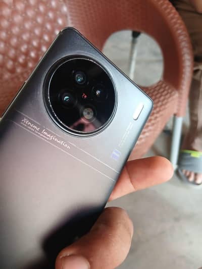 Vivo X90s