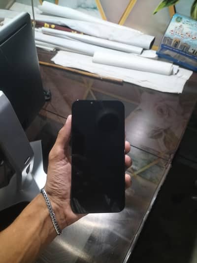 IPhone 13 pro max panel 10 days used only. . like brand new