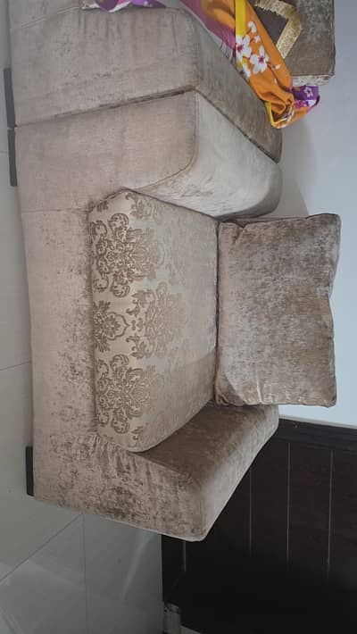 5 seater sofa set for sale in good condition