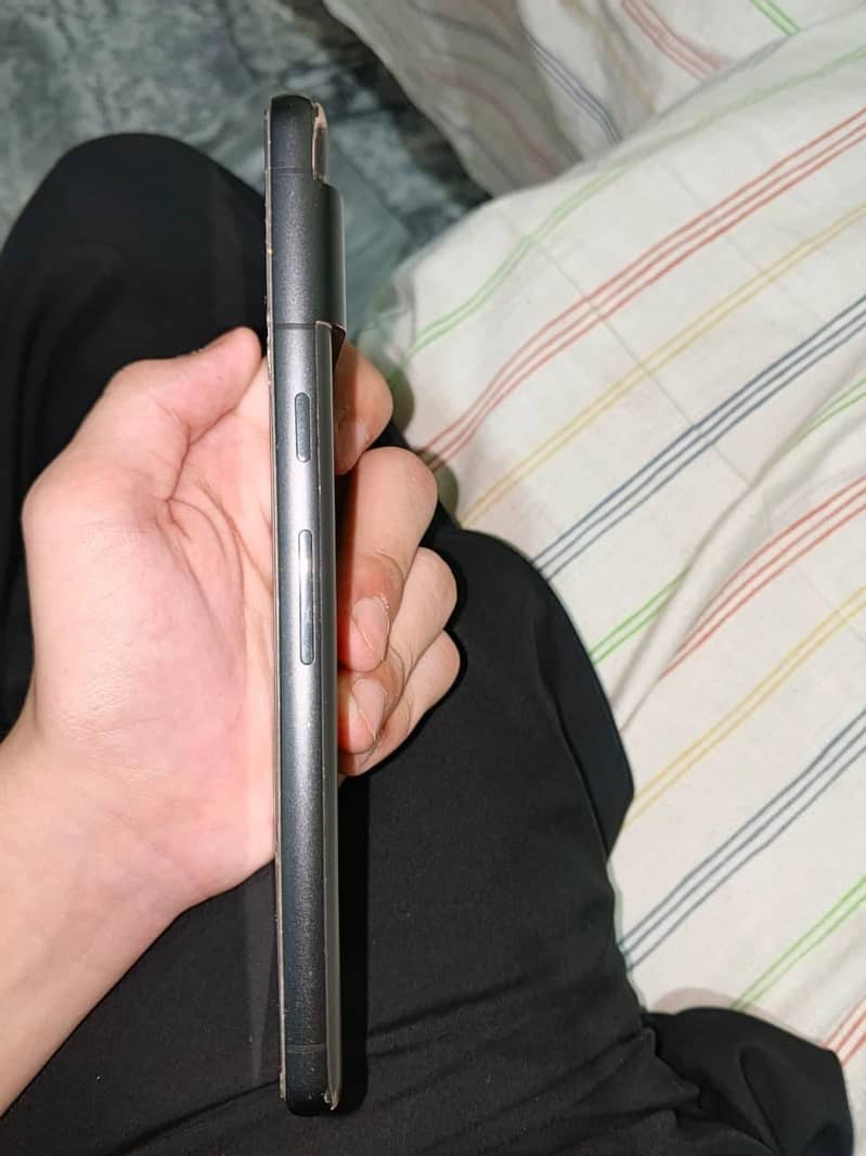 Google Pixel 7 4
