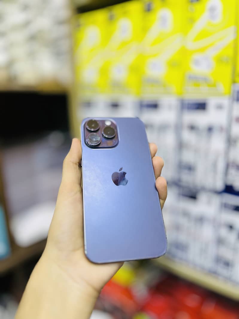 Apple iPhone 14 Pro Max 0