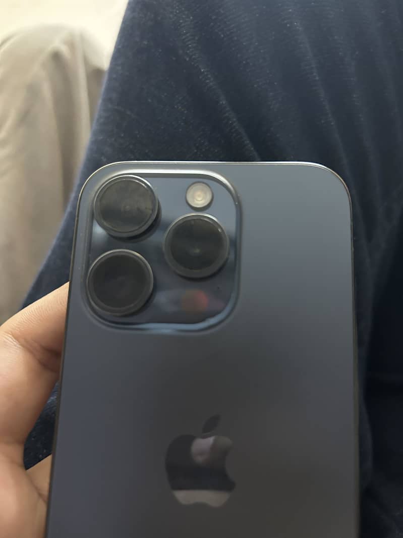 Apple iPhone 15 Pro 2