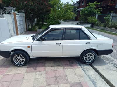 Nissan Sunny 1987