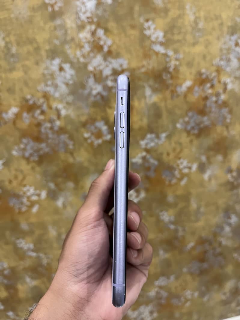 Apple iPhone 11 1
