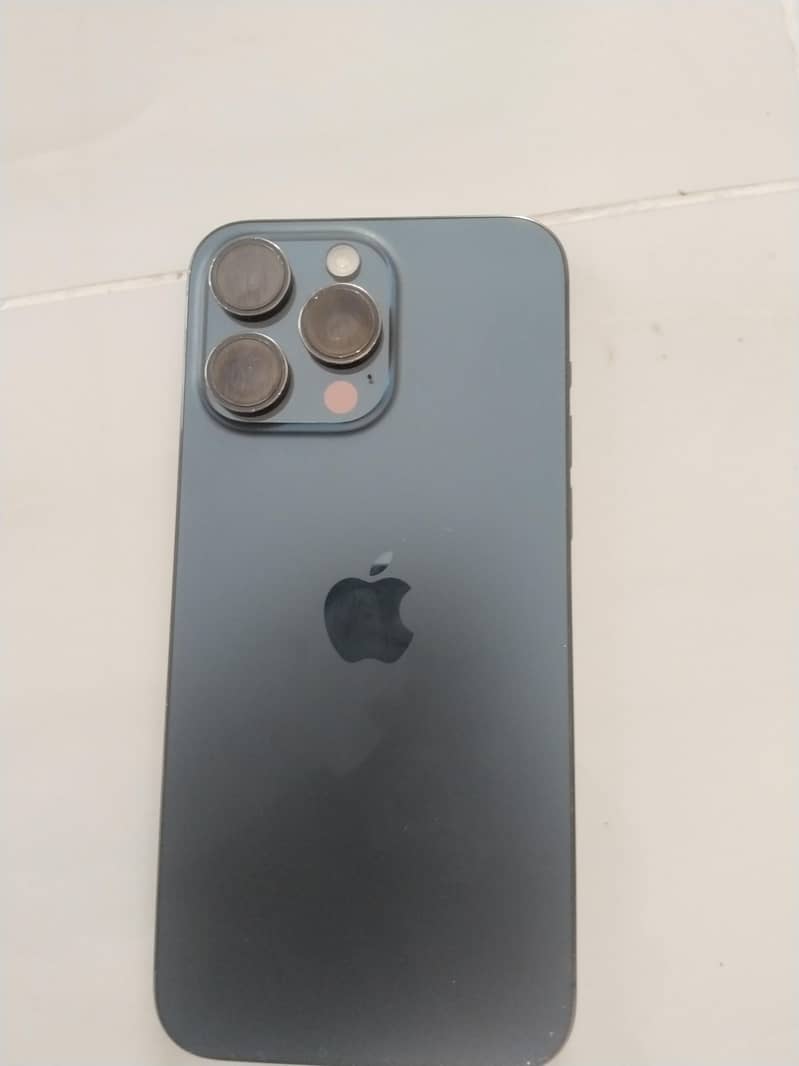 Apple iPhone 15 Pro Max 0