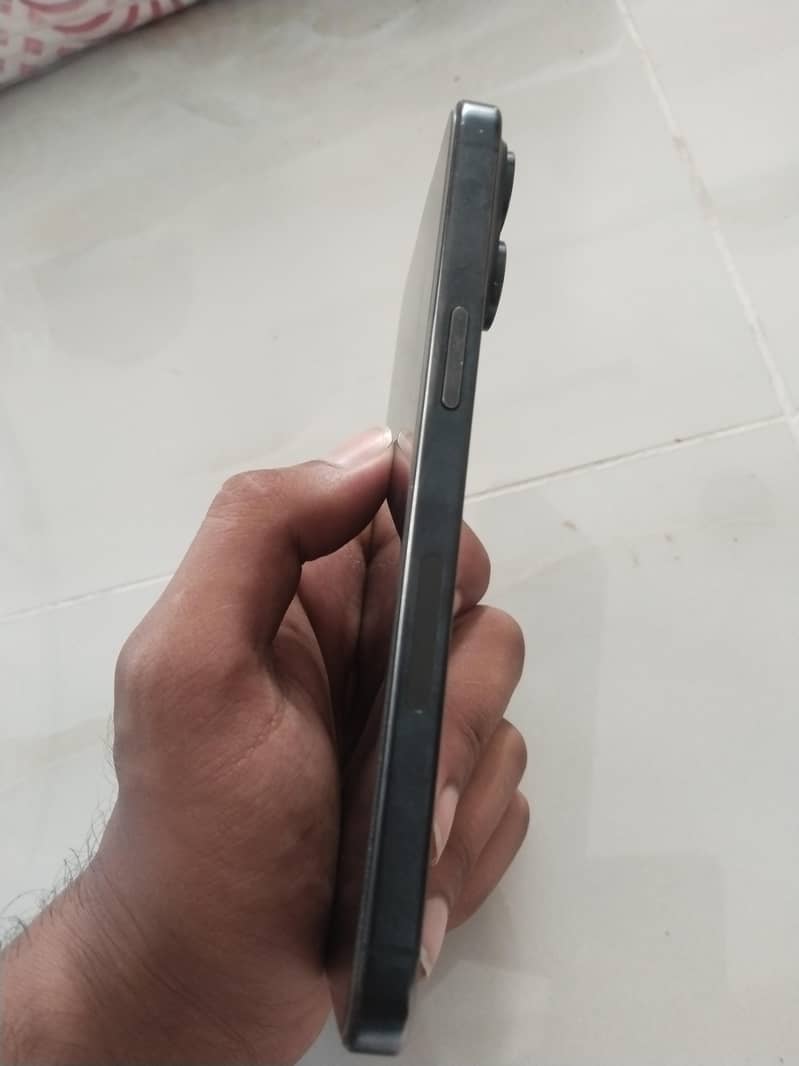 Apple iPhone 15 Pro Max 2