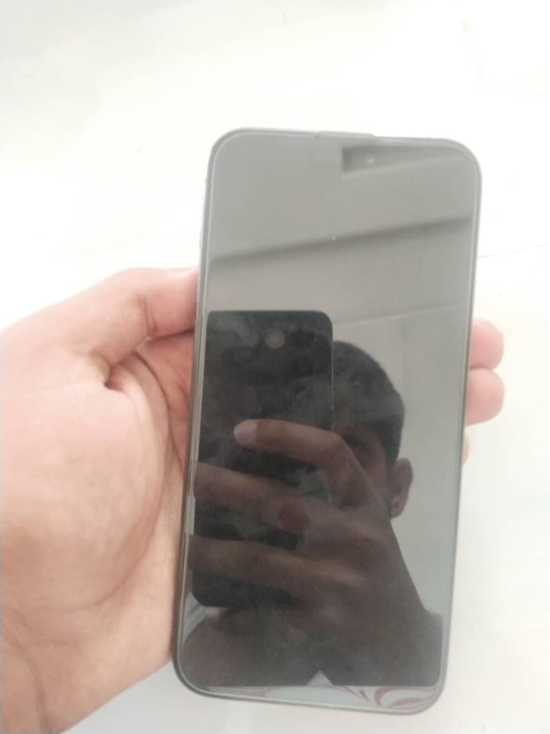 Apple iPhone 15 Pro Max 3
