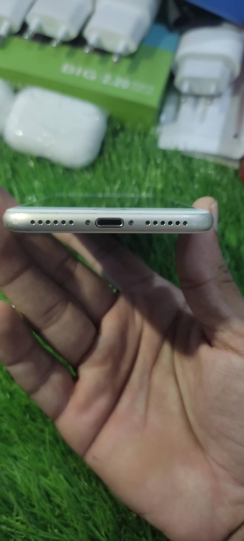 Apple iPhone 7 4