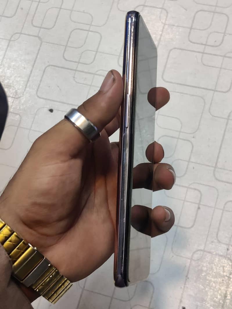 One Plus 9T 1