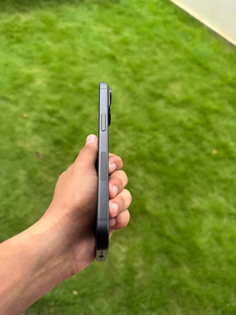 Apple iPhone 15 2