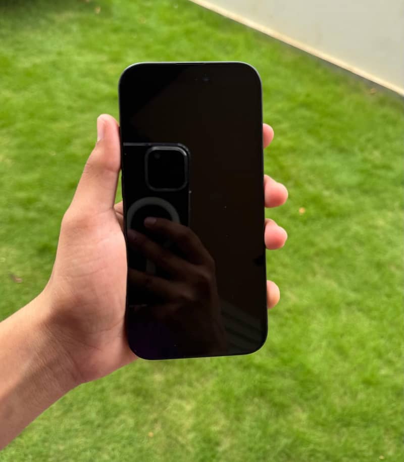 Apple iPhone 15 5
