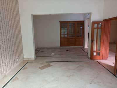 10 marla neat and clean double storey house in Wapda Town prime location