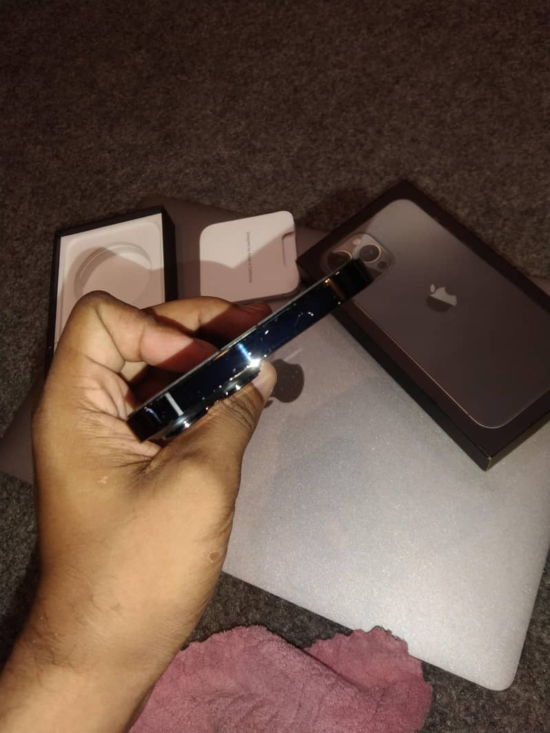Apple iPhone 13 Pro Max 5