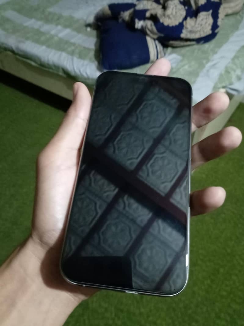 Apple iPhone 15 Pro 1