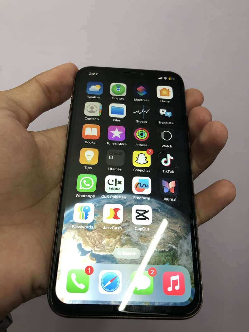 Apple iPhone XS 3