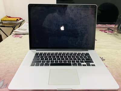 Apple MacBook apro 15-inch (mid 2015), Core i7, 16GB RAM, 256GB SSD,
