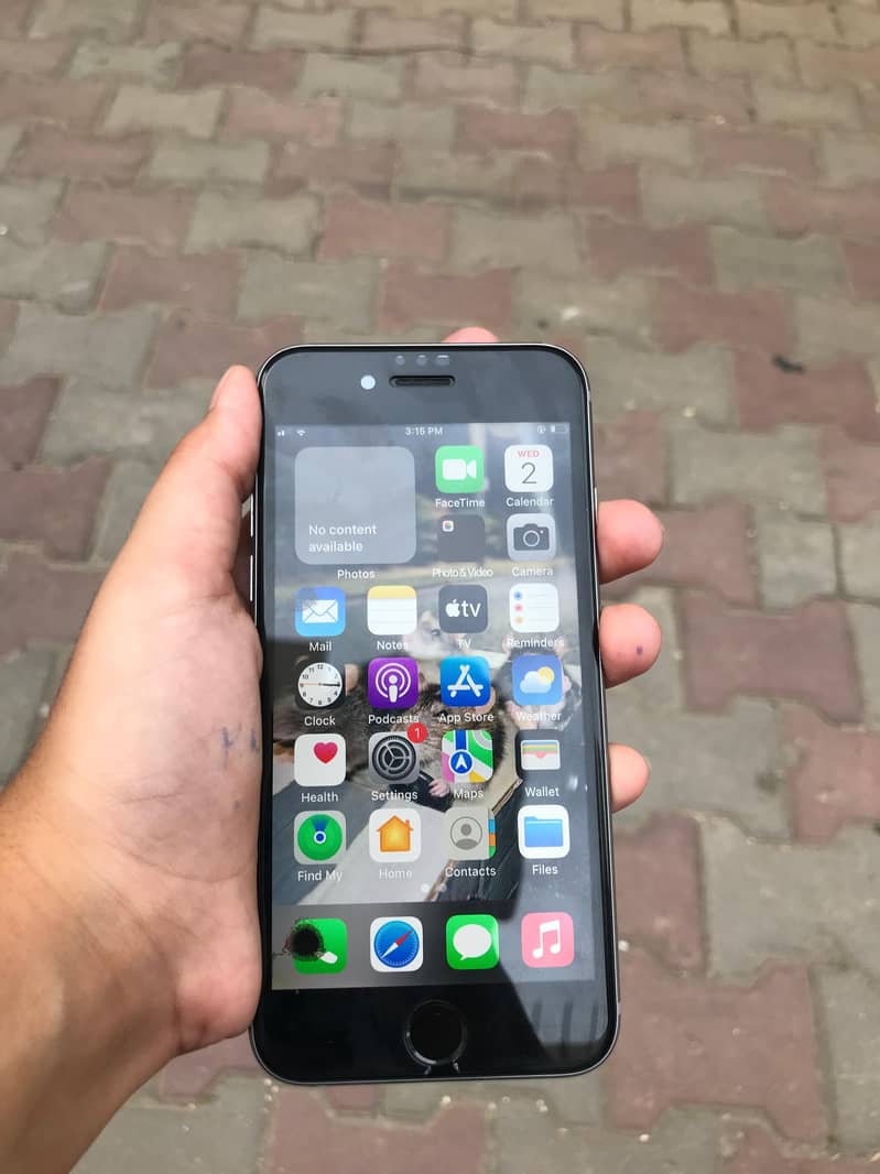 Apple iPhone 6S 1