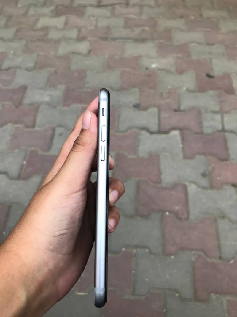 Apple iPhone 6S 3