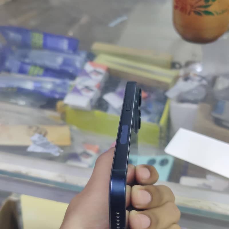 Apple iPhone 14 2