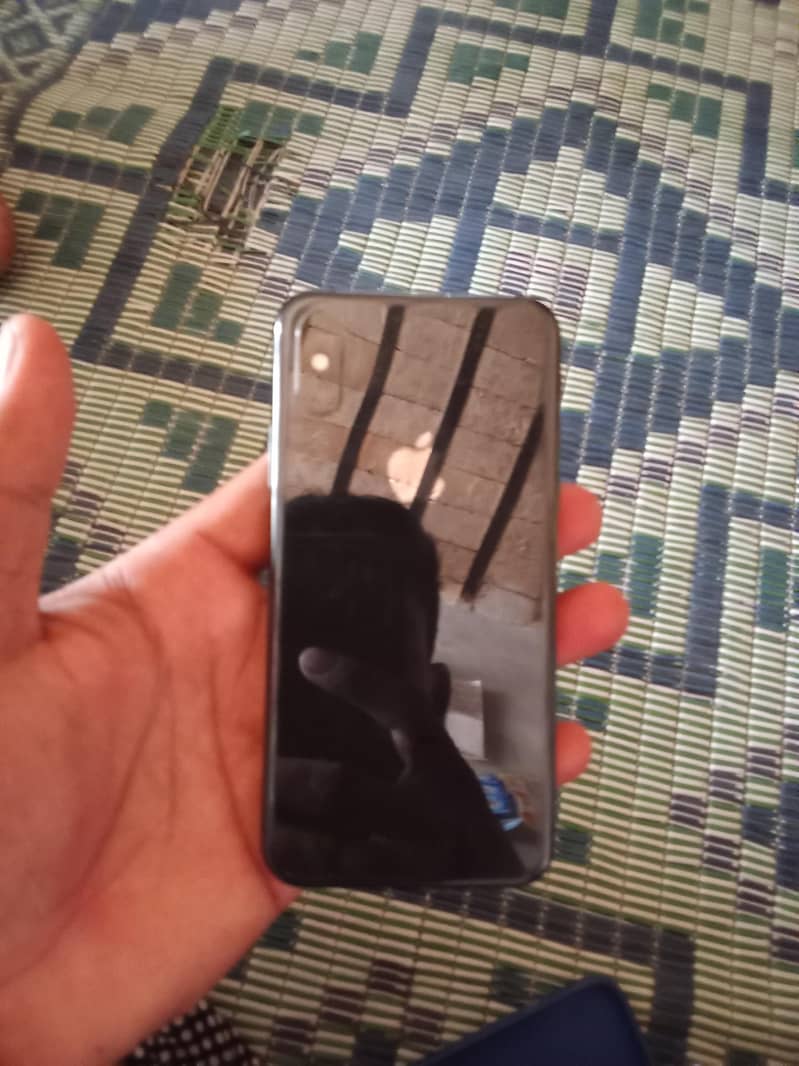 Apple iPhone XS 0