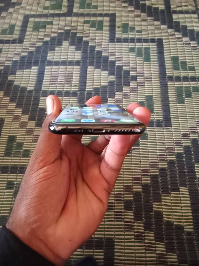 Apple iPhone XS 2