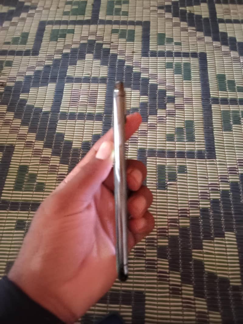 Apple iPhone XS 3