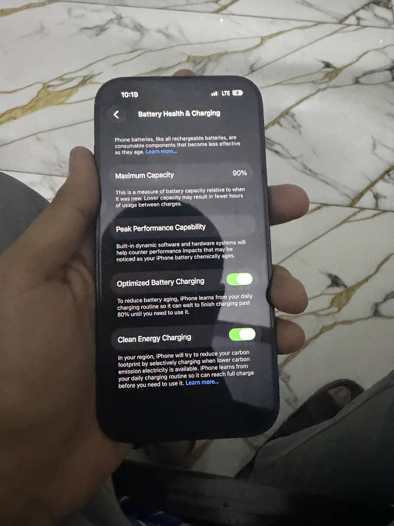 Apple iPhone 14 Pro 0