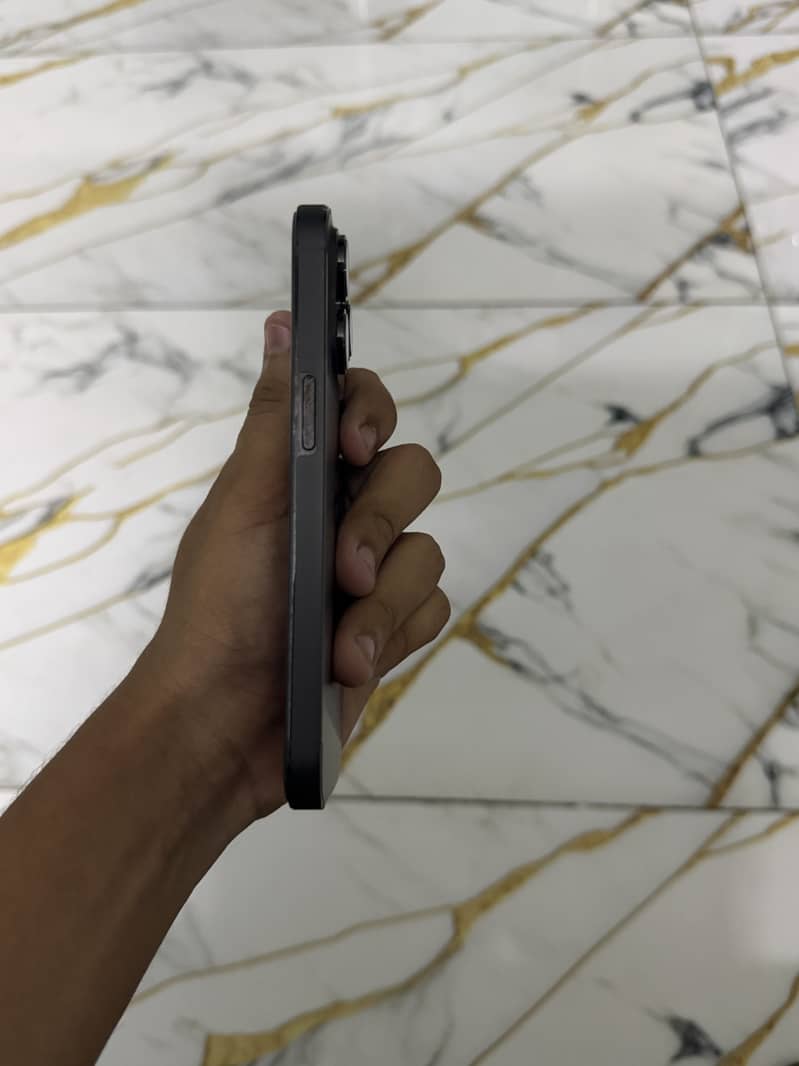 Apple iPhone 14 Pro 4