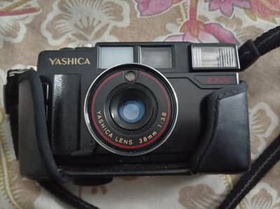 Yashica MF-2 Super