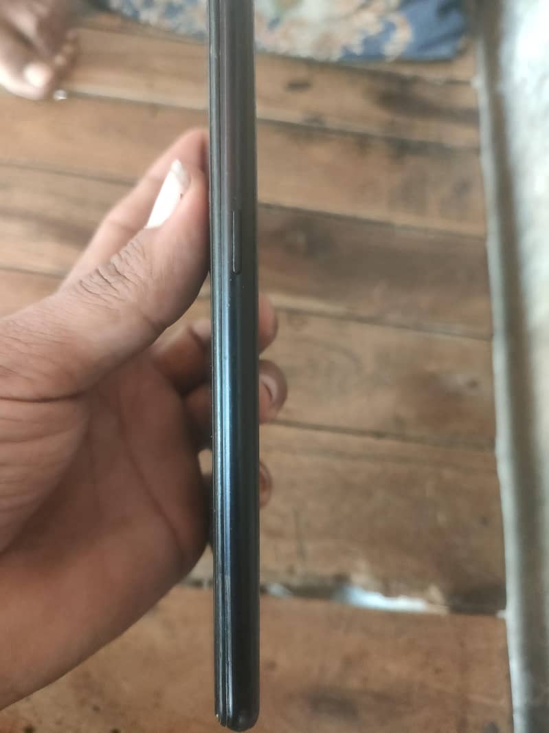 Realme C1 4