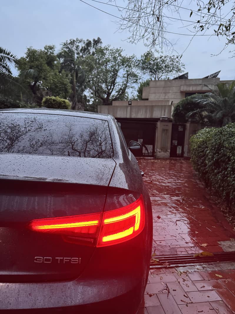 Audi A4 2017 0