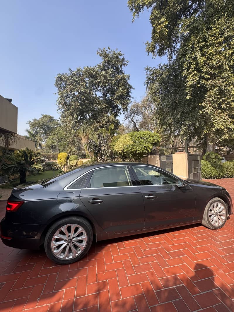 Audi A4 2017 5