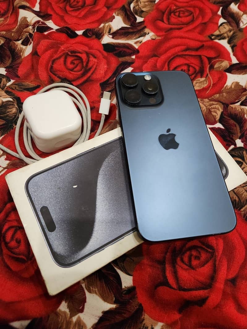 Apple iPhone 15 Pro Max 5