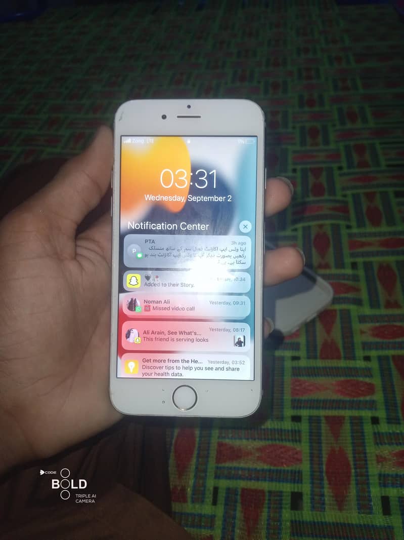 Apple iPhone 6S 1
