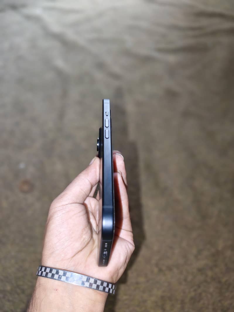 Apple iPhone 15 3