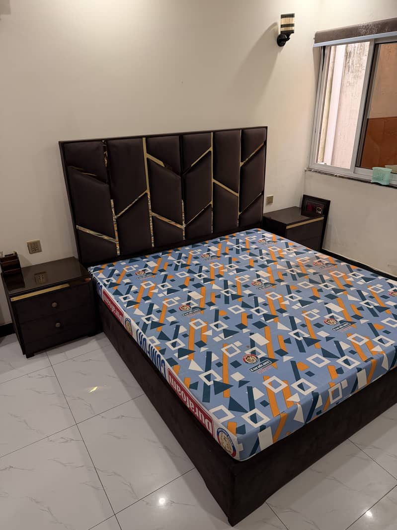 King Size bed Set 0