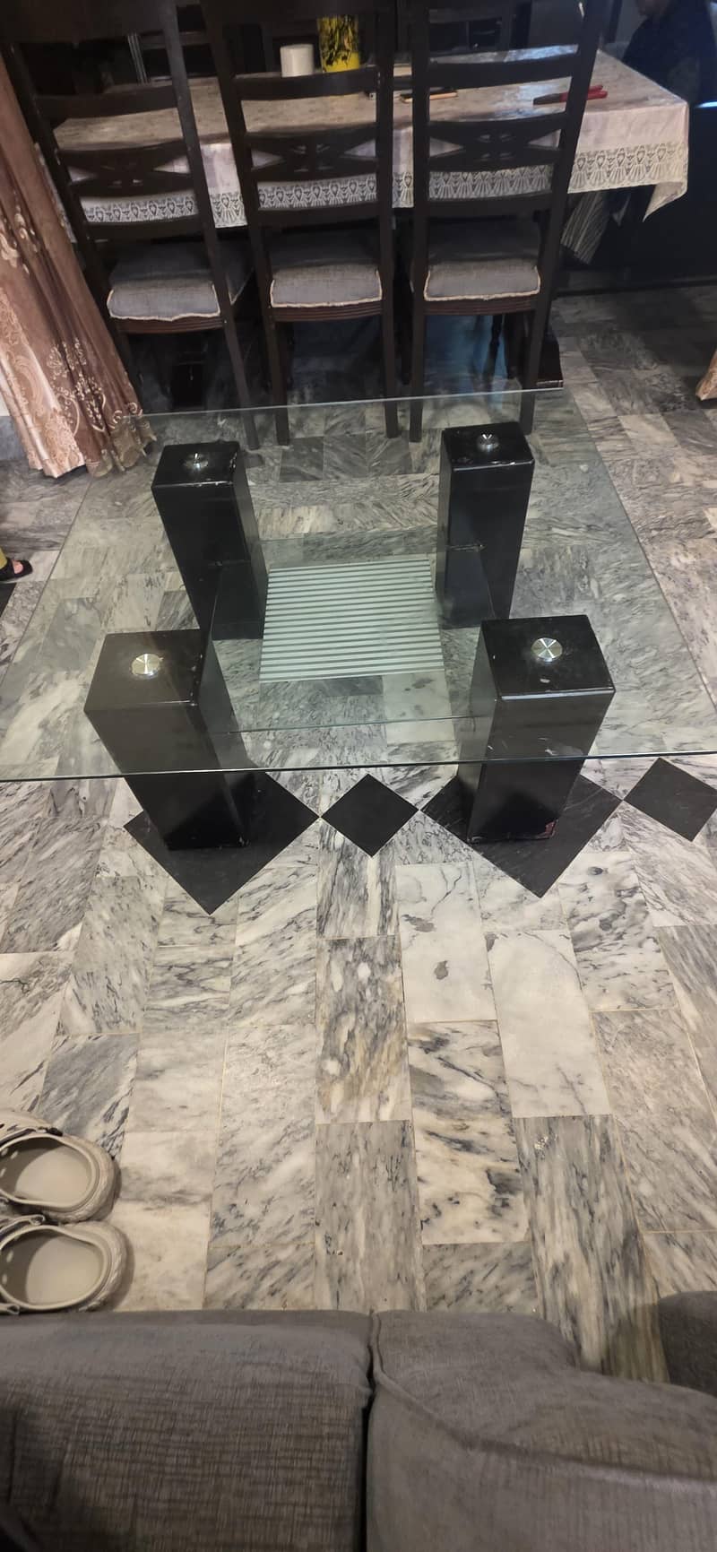 Center Dinner table Small 1