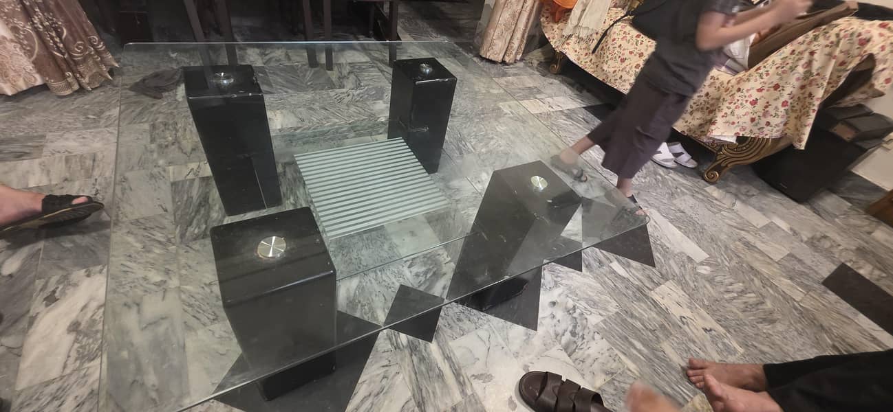 Center Dinner table Small 2