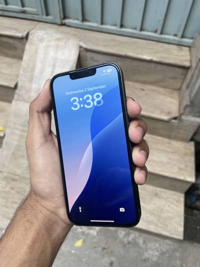 Apple iPhone 13 Waterpack Condition 10 10