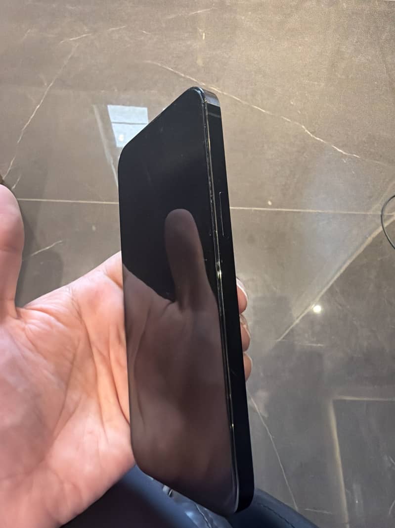 Apple iPhone 14 Pro Max 2