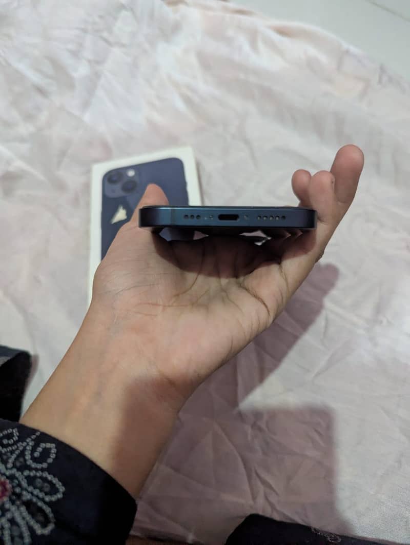 Apple iPhone 13 3